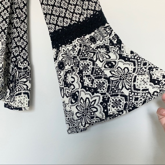 Mudd Printed Flared Long Wide Sleeve Boho Cropped - Picture 3 of 8